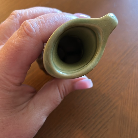 Set of 2 Vintage Stangl 1930s’ Mini-Vase Ribbed Olive Green Mini Pitchers - Picture 9 of 9